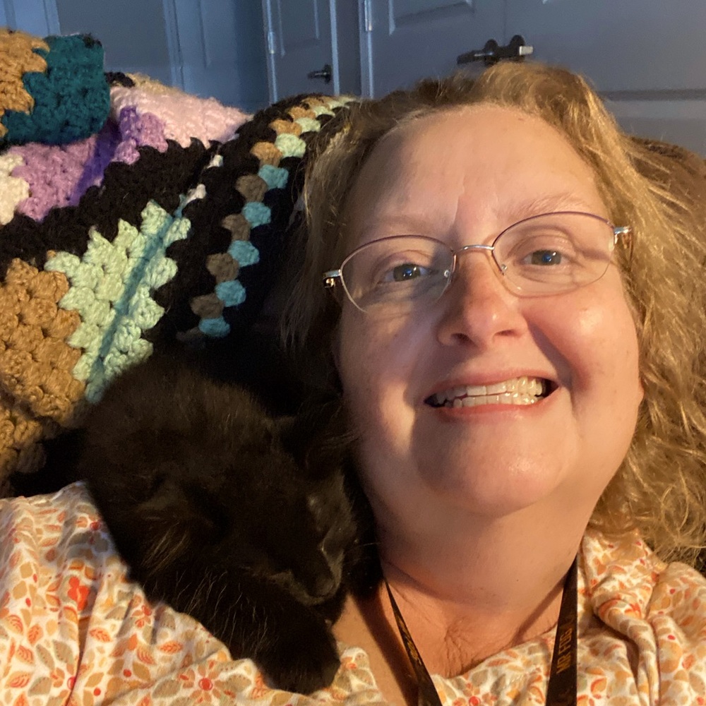 Meet your Posher, Angela